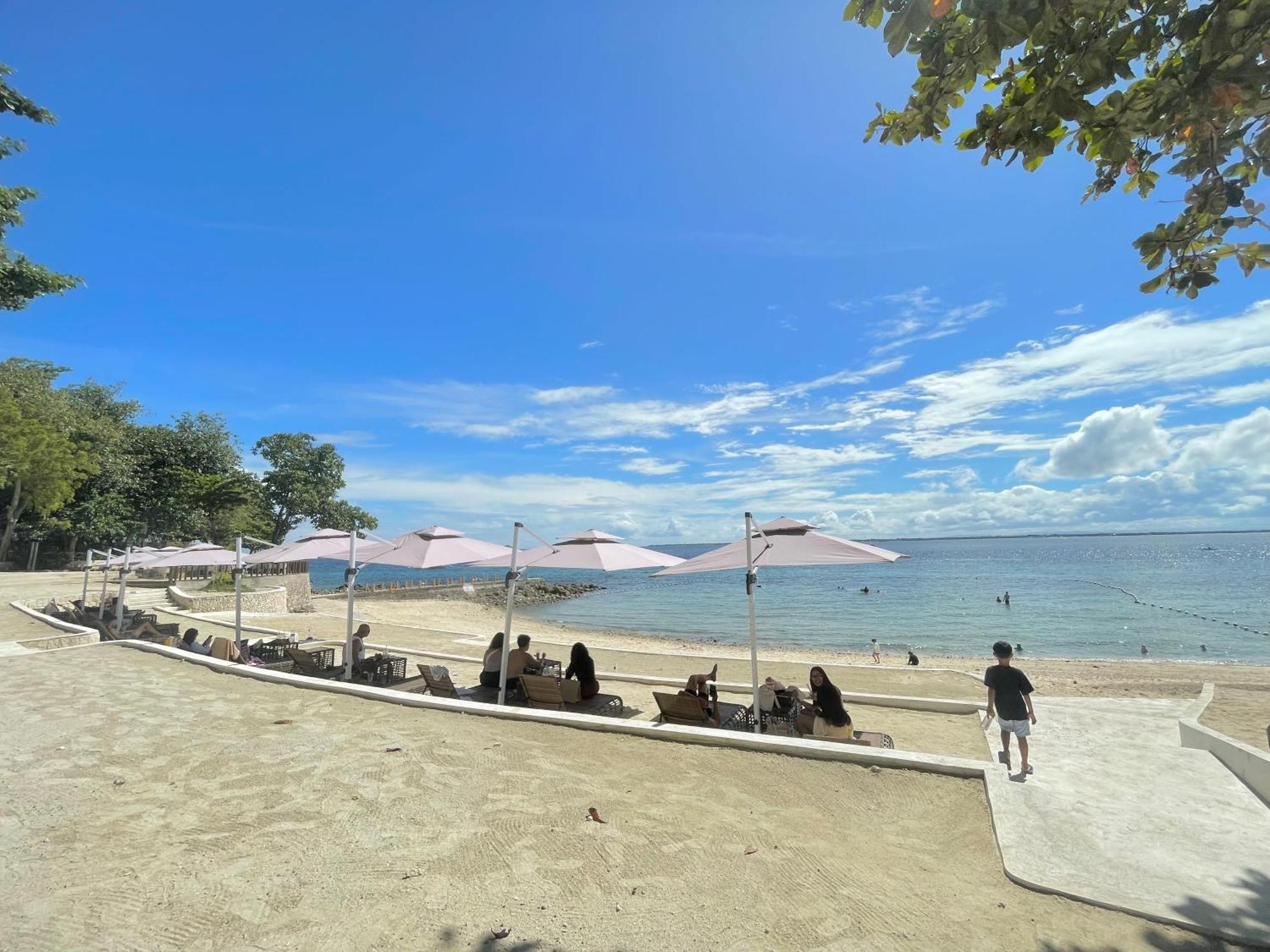 The Beach Suite At The Mactan Newtown Lapu-Lapu City Bagian luar foto